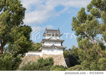 Fall of Akashi Castle in autumn Fall of Akashi Castle in autumn 44338444