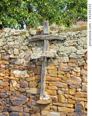 Wooden cross - El Ganso 44340143