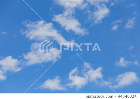 Large sky 44340324