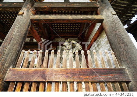 Kyoto Ninna-ji Temple A statue of the king of the gods 44343235
