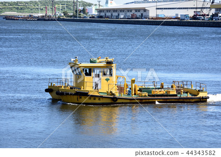 Tokyo port cleaners 44343582