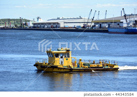 Tokyo port cleaners 44343584