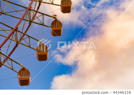 Giant big wheel with blue sky  44346139