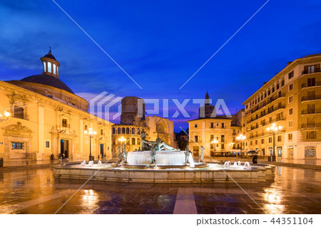 Fountain Rio Turia on Square in Valencia, Spain. Fountain Rio Turia on Square in Valencia, Spain. 44351104