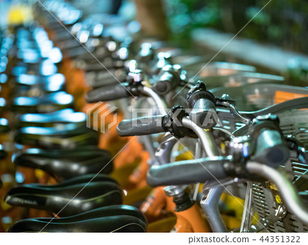 Smiling bicycle 44351322