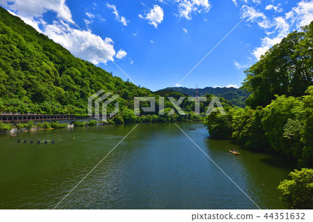 從相模湖Ohashi看見的相模湖 44351632