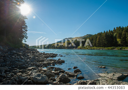 Katun river, in the autumn Altai mountains Katun river, in the autumn Altai mountains 44353083