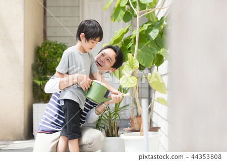 父母和孩子 44353808