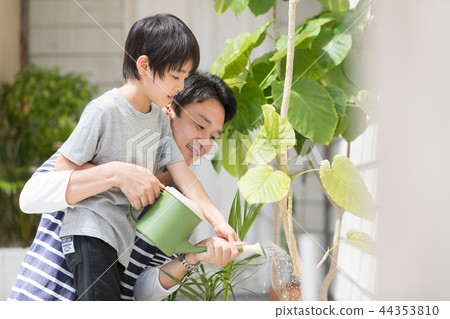 Parent and child Parent and child 44353810