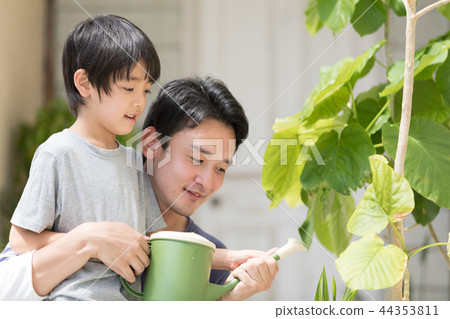 父母和孩子 44353811