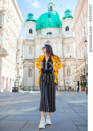 Katholische Kirche St. Peter 44359507