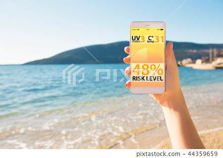 Mobile application UV radiation Mobile application UV radiation 44359659
