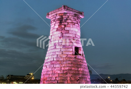 cheomseongdae observatory at night 44359742