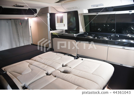 Camper's room 44361043