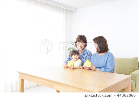 檢查房地產的家庭 44362066