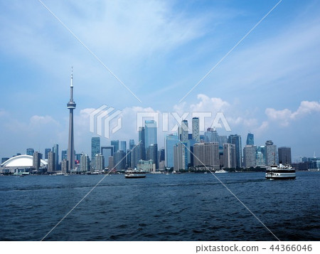 Toronto Skyline 44366046