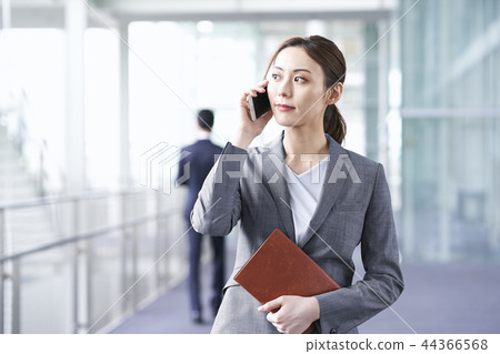 Business woman 44366568