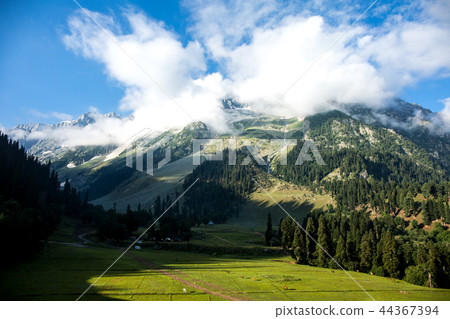 Cloud on the top of mountain 44367394