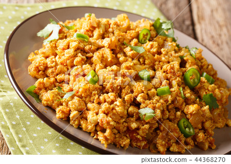 Spicy Indian Chicken Keema, with Onions, Tomato Spicy Indian Chicken Keema, with Onions, Tomato 44368270