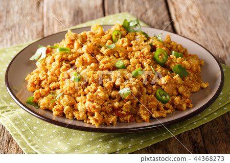 spicy and delicous chicken Keema dish with onion spicy and delicous chicken Keema dish with onion 44368273