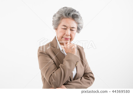 Senior female portrait, female CEO 44369580