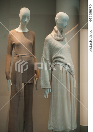 two mannequins with wool pullover two mannequins with wool pullover 44369670