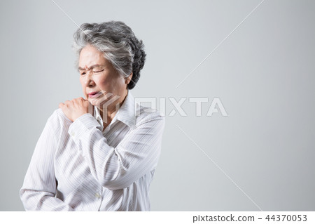 Senior female portrait, 44370053