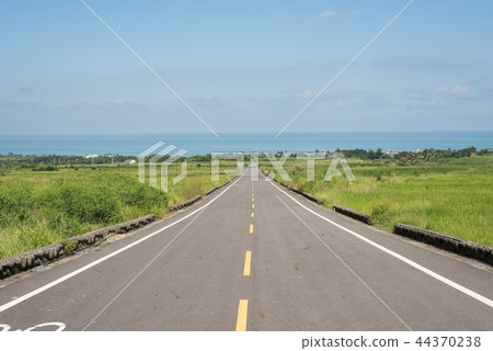 road on the farm road on the farm 44370238