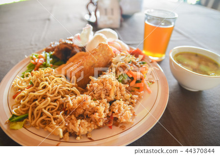 Indonesian cuisine Indonesian cuisine 44370844