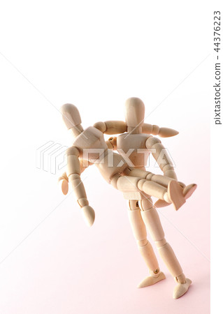 Hold the princess 44376223