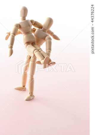 抱著公主 44376224