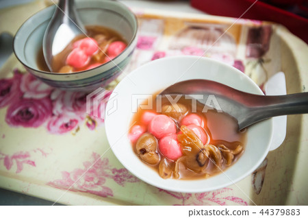 Happy sweet soup, longan and red dates Happy sweet soup, longan and red dates 44379883