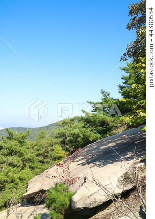 Mountain landscape, city landscape, autumn landscape Mountain landscape, city landscape, autumn landscape 44380534