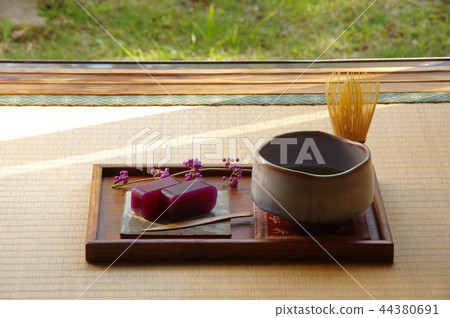 Matcha and Japanese sweets (purple potato) 44380691