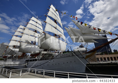 Sailing ship Nihonmaru total sail exhibition sail 44381433