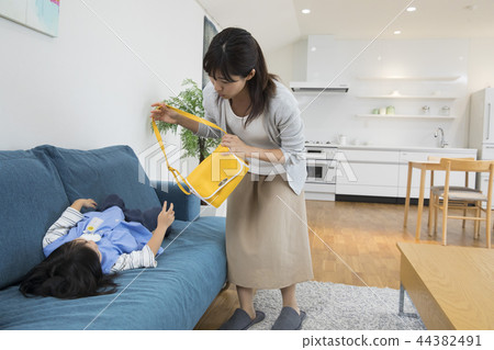 一個討厭參加的女孩 44382491