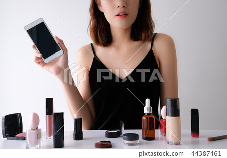 beautiful asian woman make up cosmetics.beauty 44387461
