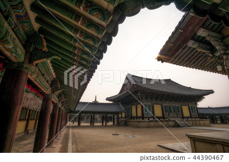 daeungjeon of bulguksa temple daeungjeon of bulguksa temple 44390467