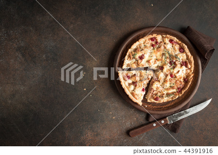 Turkey Leftover Tart Turkey Leftover Tart 44391916
