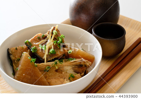 Yellowtail radish  44393900