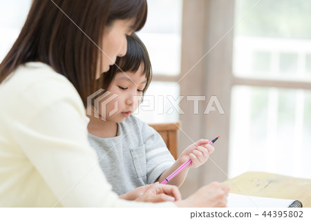 父母和孩子 44395802