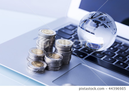Finanes and computer Finanes and computer 44396985