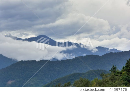 山上雲霧 山上雲霧 44397576