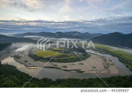 Yunhai, Yongcheng, Yeongcheon, Gyeongbuk Yunhai, Yongcheng, Yeongcheon, Gyeongbuk 44399997