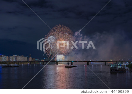 Fireworks, Yeouido, Seoul Fireworks, Yeouido, Seoul 44400899