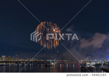 煙花，汝矣島，首爾 44401165
