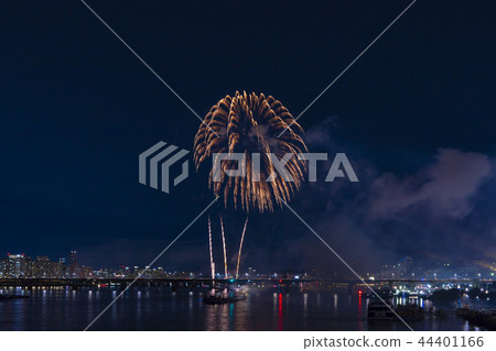 煙花，汝矣島，首爾 44401166