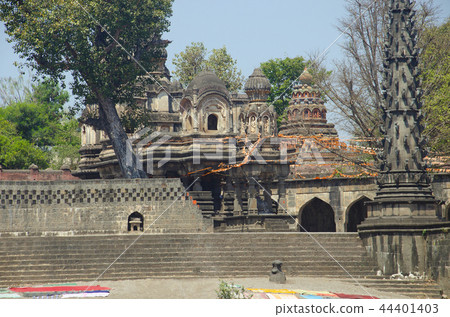 Dakshin Kashi Mandir. Mahuli Sangam. Satara Dakshin Kashi Mandir. Mahuli Sangam. Satara 44401403