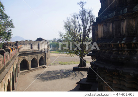 Dakshin Kashi Mandir. Mahuli Sangam. Satara Dakshin Kashi Mandir. Mahuli Sangam. Satara 44401405