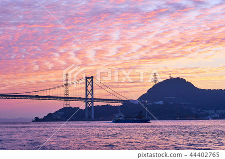 Kanmon Strait dyed in the morning glow 44402765